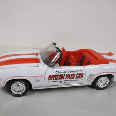 1:18 Ertl Chevy Camaro '69 Convertible Indy 500 Pace Car