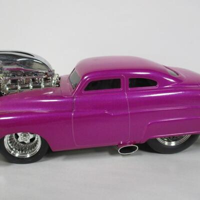 Muscle Machines 2002 Funline Ford Motor Company Metal Drag Model Car