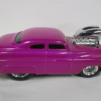 Muscle Machines 2002 Funline Ford Motor Company Metal Drag Model Car