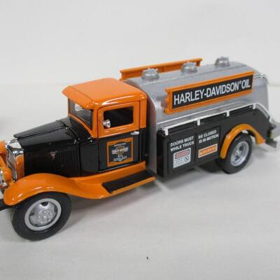 1934 Ford Oil Tanker - Harley Davidson 1/43 Scale