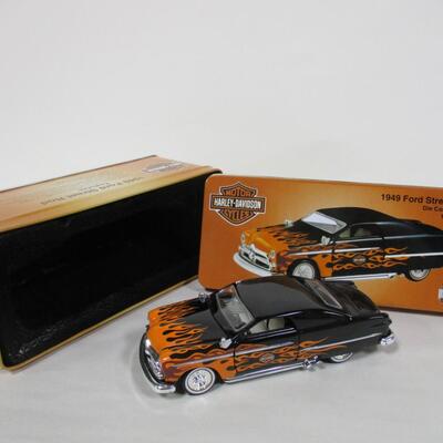 1949 Ford Street Rod Harley Davidson Scale 1/38