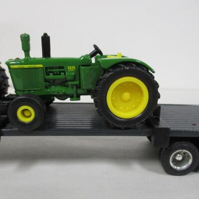 John Deere Semi & Tractors