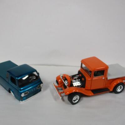 1934 Ford Pick Up Scale 1/18 & 1965 Ford Econoline Pickup Scale 1/24