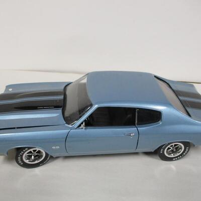 Ertl 1970 Chevy El Camino SS 454 & 1970 Chevrolet Chevelle Scale 1/18