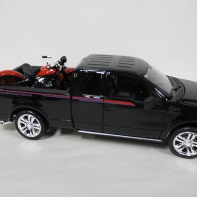 Maisto  Ford F-150 Harley Davidson Edition Scale 1/18 With Motorcycle