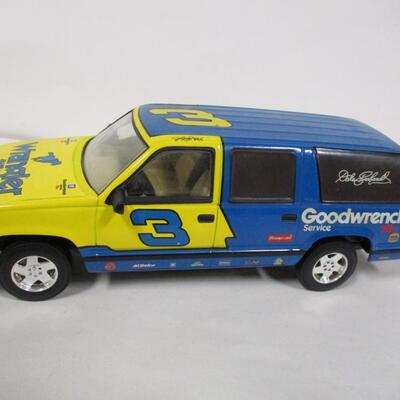 Dale Earnhardt #3 Die Cast Monte Carlo & 1994 Suburban & Trailer