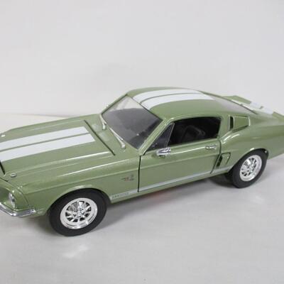 1968 Ford Shelby 500K Road Legends & 1969/1970 Chevrolet Nova SS  Scale 1/18