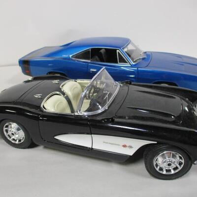Maisto 1969 Dodge R/T Charger & Durago Chevrolet Corvette 1957 1/18