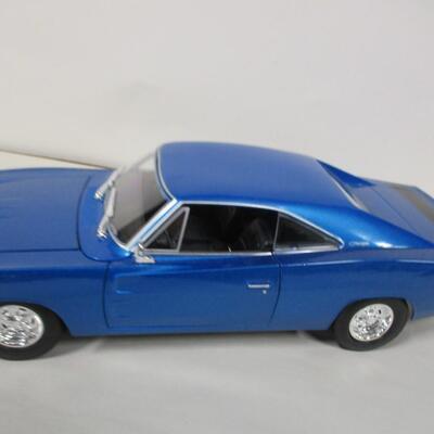 Maisto 1969 Dodge R/T Charger & Durago Chevrolet Corvette 1957 1/18