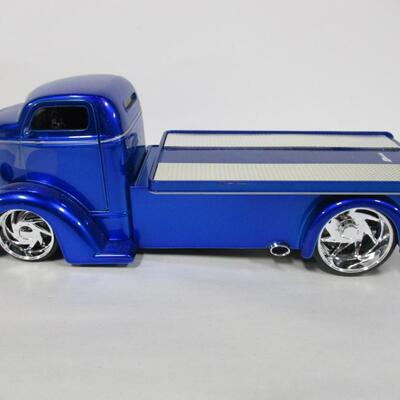 Jada D-Rods 1947 Ford COE Flatbed Truck 1/24 & 1941 Chevrolet Flatbed Truck 1/32