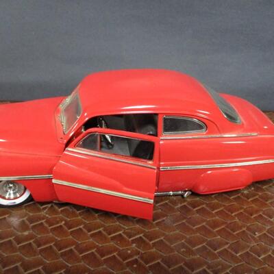 ERTL 1951 Mercury & Maisto 1962 Chevrolet Bel Air Scale 1/18