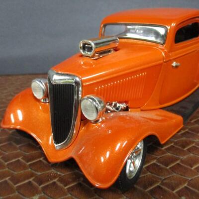 1941 Willys Muscle Machine & Ford Muscle Street Rod