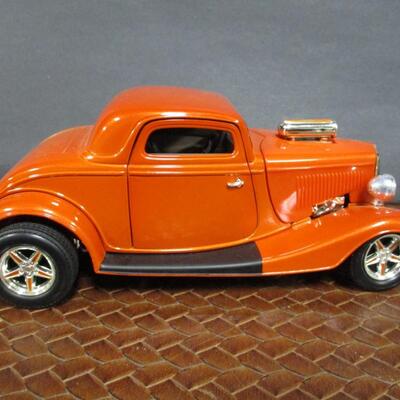 1941 Willys Muscle Machine & Ford Muscle Street Rod