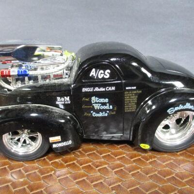 2001 Funline Muscle Machines Die Cast Black Daimler Chrysler  Scale 1/18