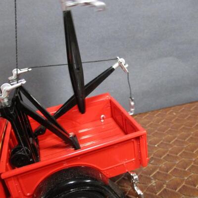 1940 Golden Wheel Mobilgas Tow Truck Bank & 1931 Ford Model A Pickup Scale 1/18
