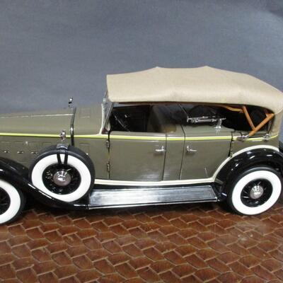 1932 Cadillac V-16 Sport Phaeton & 1932 Lincoln Scale 1/18