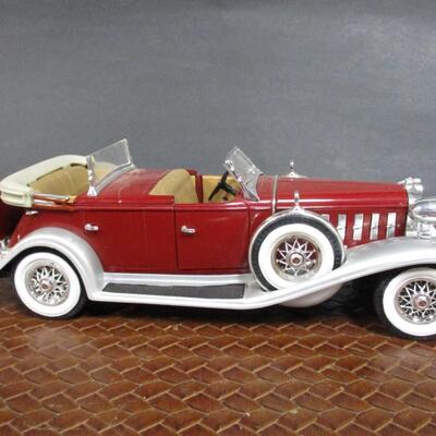 1932 Cadillac V-16 Sport Phaeton & 1932 Lincoln Scale 1/18