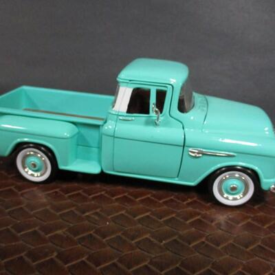 Ertl 1940 Ford Pick Up & 1955 Chevrolet Pick Up