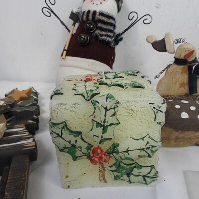 Christmas DÃ©cor Lot: Mistletoe Candle, Snowman Wooden Signs, Reindeer Figurines