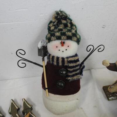 Christmas DÃ©cor Lot: Mistletoe Candle, Snowman Wooden Signs, Reindeer Figurines