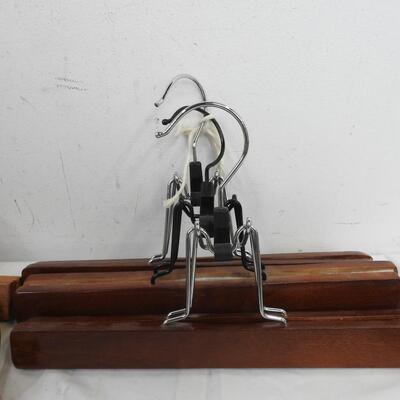 12 Wooden Clamp Pant Hangers, Setwell