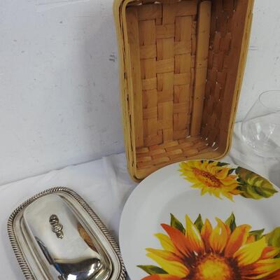 17 pc Kitchen, Stemless Wine Glasses, Woven Bread Basket, Metal Butter Dish