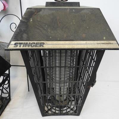 4 pc Outdoor Metal Decor, Welcome Sign, Bug Zapper, Works