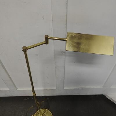 Gold Toned Lamp, Works