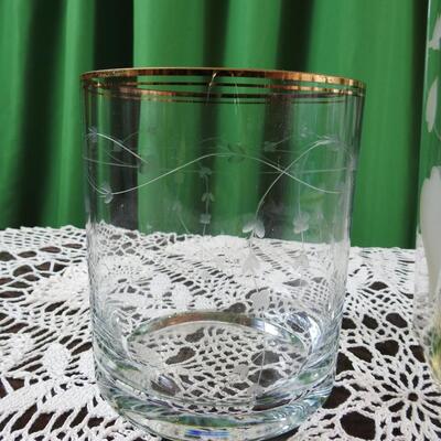 Pair of vases