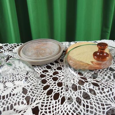 Pair of cheese cloche's