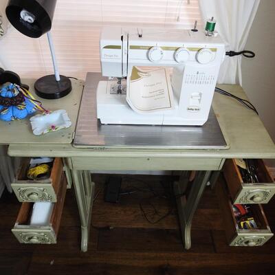 Baby lock design Pro sewing machine