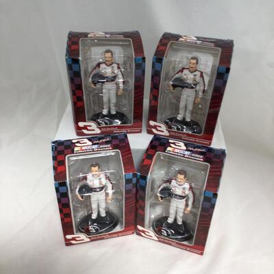 (24) NASCAR | Dale Earnhardt Collectibles