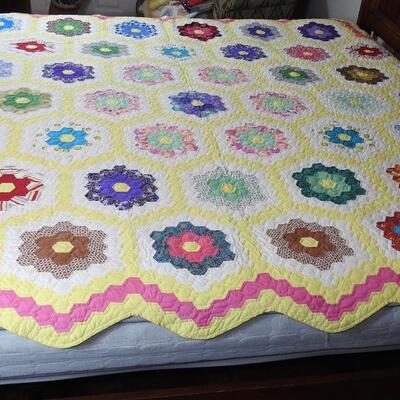 Grandmothers Flower Garden Quilt