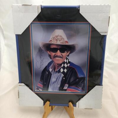 (31) NASCAR | Signed Richard Petty Framed