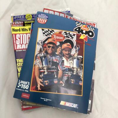 (53) NASCAR | Mixed Group of Nascar Magazines