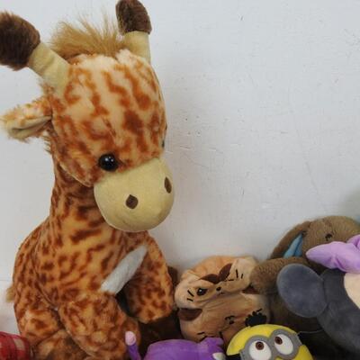 17 Stuffed Animals, Paw Patrol, Giraffe, Elephant, Frogs