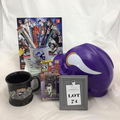 (74) NFL | Mixed Group of NFL Branded Football Collectibles