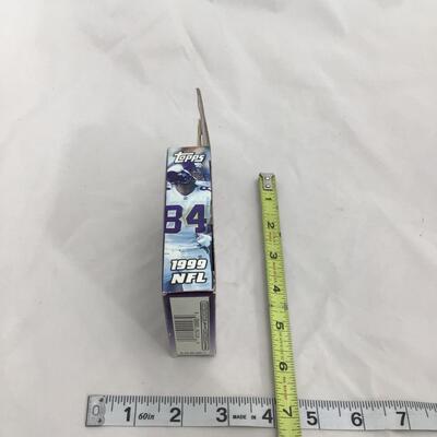 (74) NFL | Mixed Group of NFL Branded Football Collectibles
