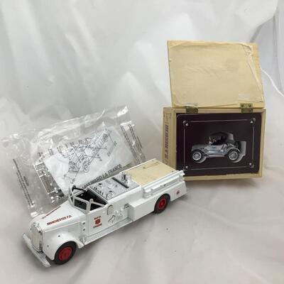 (77) ERTL | Hershey Boxed ERTL car | Ertl Fire Truck