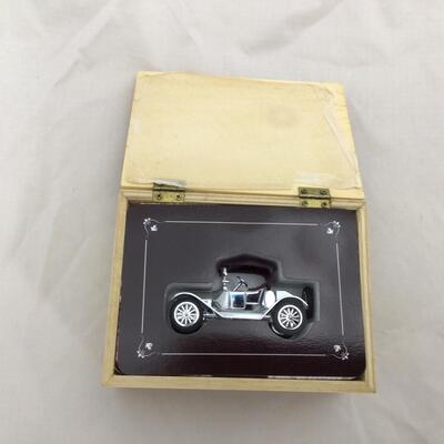 (77) ERTL | Hershey Boxed ERTL car | Ertl Fire Truck