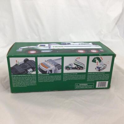 (80) HESS | Dump Truck and Loader
