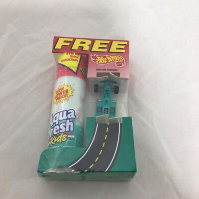 (86) NASCAR | Mixed Group of Racing Collectibles