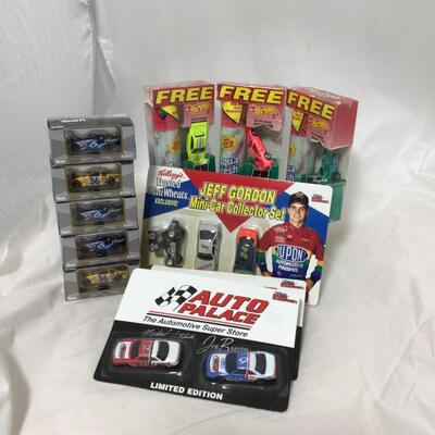 (86) NASCAR | Mixed Group of Racing Collectibles