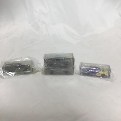 (87) NASCAR | Mixed Group of different Racing Car Collectibles