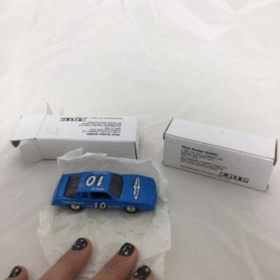 (87) NASCAR | Mixed Group of different Racing Car Collectibles