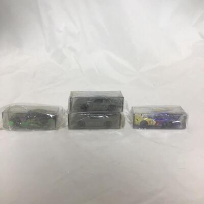 (87) NASCAR | Mixed Group of different Racing Car Collectibles