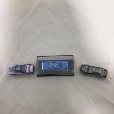 (87) NASCAR | Mixed Group of different Racing Car Collectibles