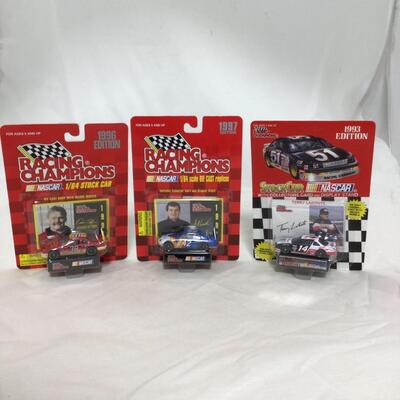 (88) NASCAR | Mixed Group of Racing Champions Cars