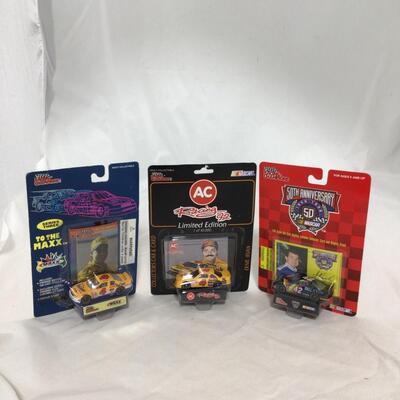 (90) NASCAR | Mixed Group of Nascar Racing Collectible Cars