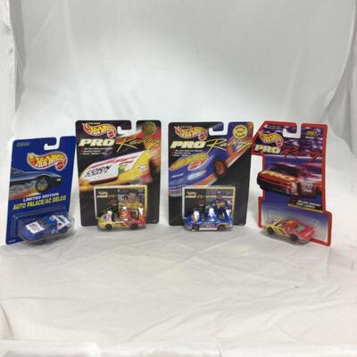 (90) NASCAR | Mixed Group of Nascar Racing Collectible Cars